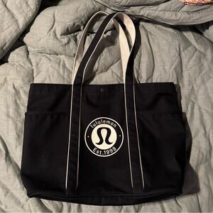 Lululemon daily multi pocket canvas tote bag 20L
